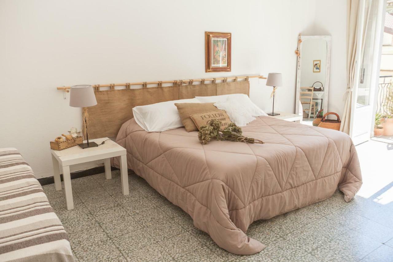 Primo Piano Bed & Breakfast โมเนเลีย ภายนอก รูปภาพ