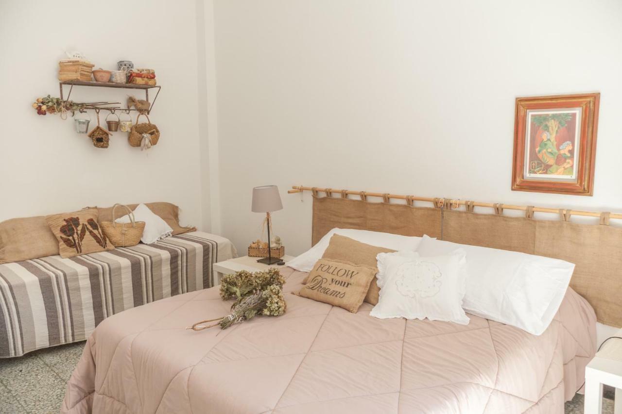 Primo Piano Bed & Breakfast โมเนเลีย ภายนอก รูปภาพ
