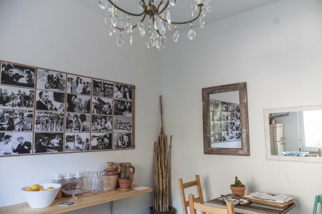 Primo Piano Bed & Breakfast โมเนเลีย ภายนอก รูปภาพ